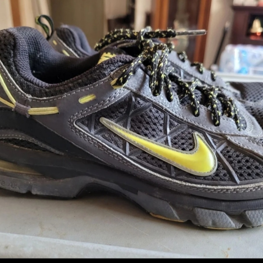 Nike Air Trail Ridge Trail Running Athletic Shoe Men Black/Gray/Yellow 8